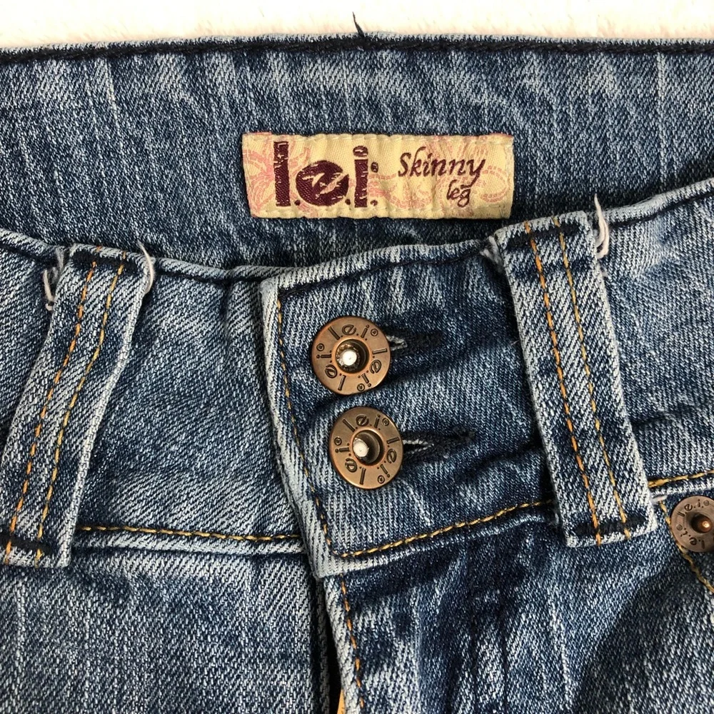 Vintage lei Jeans, “Skinny leg” with Ankle Zippers - Picture 5 of 16